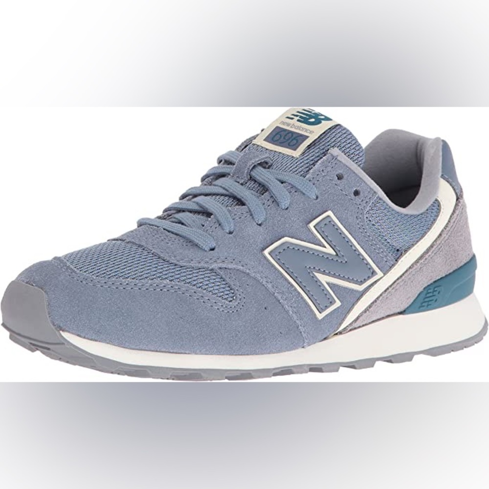 New Balance Women’s 696 Utility Running Sneaker